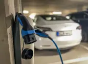 E-Auto-Laden für Mieter: Rechte, Lösungen und Kosten im Überblick