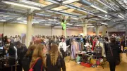 Erster Beauty Jungle Mädelsflohmarkt in Rostock: Über 1200 Besucherinnen stürmen Event