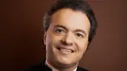 Evgeny Kissin verzaubert die Isarphilharmonie mit zeitlosem Klavierabend