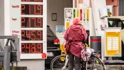 Experten warnen: Spritpreise könnten weiter steigen - Iran-Krieg belastet Tankstellen