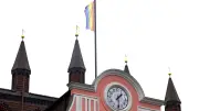 Flaggenstreit in Rostock: CDU fordert dauerhafte Hoheitsbeflaggung - Kritik von SPD und Linken