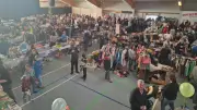 Flohmarkt-Saison in Eggesin startet mit Schnäppchen, Raritäten und gruseligen Kuriositäten