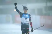 Franzose Éric Perrot krönt sich zum Biathlon-Gesamtweltcup-Sieger in Oslo