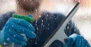 Frühjahrsputz: Professionelle Tipps für streifenfreie Fenster