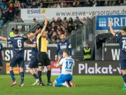 Hansa Rostock triumphiert in Wiesbaden trotz roter Karte und Unterzahl