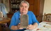 Historische Bibel aus Plötzkau kehrt nach Jahrzehnten zurück: Eine Reise durch halb Deutschland