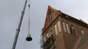 Historischer Moment in Perleberg: Sechs neue Bronzeglocken für St.-Jacobi-Kirche eingehoben