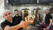 K.I.Z. schwärmt für Rostocker Grillhaus: Döner-Empfehlung der Rapper sorgt für Ansturm