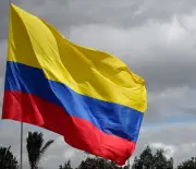 Kolumbien: Militärflugzeug mit über 120 Menschen abgestürzt – Zahlreiche Soldaten an Bord