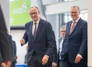 Merz lässt Entscheidung zu Spritrabatt offen - Prüfung der Preisentwicklung läuft