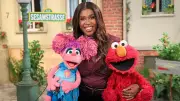 Motsi Mabuse tanzt mit Elmo: „Sesamstraße“-Dreh mit „Let‘s Dance“-Vibes