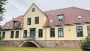 Neubrandenburg sucht Käufer für Erbbaurecht am historischen Amtshaus Broda am Tollensesee