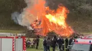 Osterfeuer im Amtsbereich Rehna: Feuerwehren entfachen traditionelle Flammen