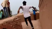 Parkour in Panipat: Junger Mann stürzt bei waghalsigem Sprung in Indien