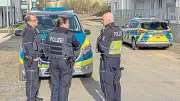 Polizei warnt vor bewaffnetem Entführer in NRW - Vierter Verdächtiger wird per Foto gesucht