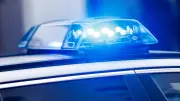 Polizist bei Kontrolle angefahren und mitgeschleift: Fahrer flüchtet nach Zwischenfall in Leipzig