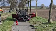 Reifenplatzer bei Kühlungsborn: Auto überschlägt sich – Vier Verletzte, Hubschrauber im Einsatz