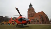 Rettungshubschrauber landet mitten in Malchin: Pilot erklärt Auswahl des Landeplatzes