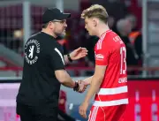 Rote Karte für Schäfer bei Union gegen Werder: Trainer Baumgart kritisiert Schiedsrichter-Entscheidung