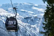 Schweizer Skigondel stürzt bei Orkanböen ab - Eine Tote bei tragischem Unglück in Engelberg