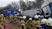 Schwerer Lkw-Unfall auf A1 bei Bremen: Drei Lastwagen kollidieren, zwei Schwerverletzte