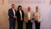 Sportehrentag in Vorpommern: VFC-Chef Jörg Hasselmann erhält goldene Ehrennadel