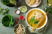Thai-Currysuppe mit Mie-Nudeln: Farbenrausch und Aromenexplosion aus Fernost