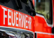 Tragischer Feuerwehrunfall bei Stendal: Fahrer (69) stirbt auf Einsatzfahrt