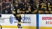 Traumstart in Boston: Lukas Reichel trifft und assistiert bei NHL-Debüt für Bruins