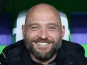 VFL Wolfsburg feiert historischen Sieg gegen Olympique Lyon in der Frauen-Champions-League