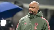 Vor Leverkusen-Rückkehr: Kompany lobt Bayern-Allrounder Stanisic überschwänglich