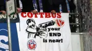 Vor Ost-Derby: Hansa-Fans provozieren mit Waffen-Banner – Energie Cottbus kontert auf Instagram