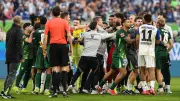 Wolfsburg nach Spiel: Feuer und Frust bei Fans nach Abpfiff eskaliert