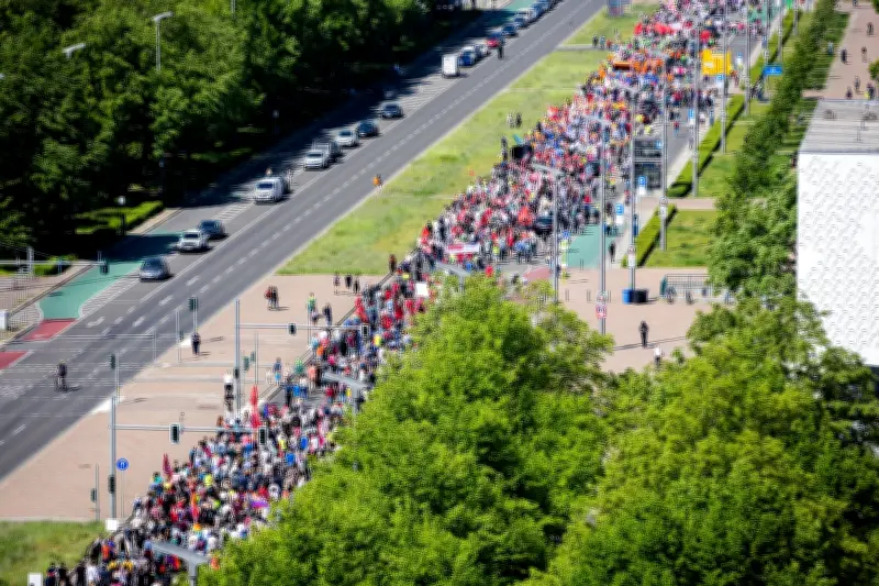 1. Mai in Berlin: Demo-Stau droht – Polizei warnt vor Verkehrsbehinderungen