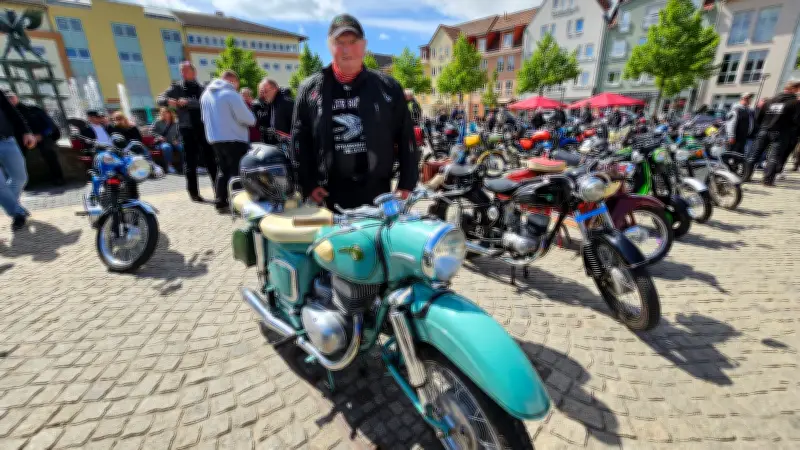 14. Simson-MZ-Ausfahrt in Anklam: DDR-Oldtimer erleben