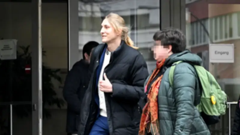 17.500 Euro für 'Sehr geehrter Herr': Bewerber klagt auf Schadensersatz wegen Diskriminierung