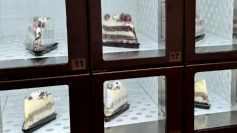 24/7-Bistro in der Uckermark: Café „Jederzeit“ bietet rund um die Uhr Snacks und Softeis