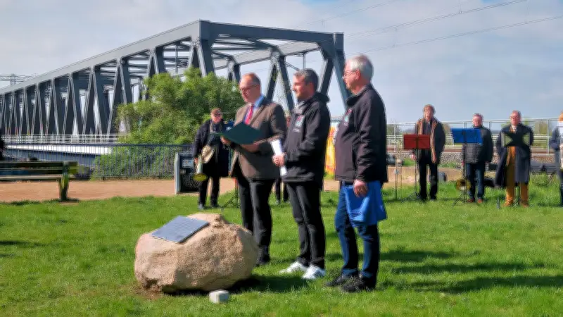 400 Jahre Schlacht an der Dessauer Elbbrücke: Gedenktafel enthüllt
