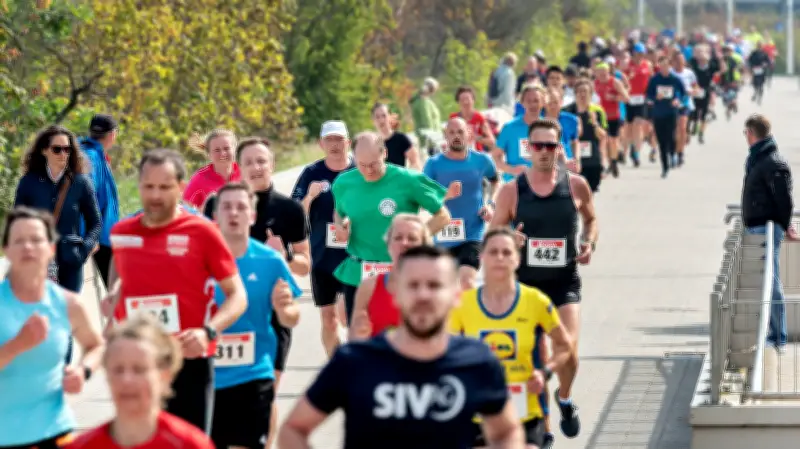 43. Warnemünder Küstenlauf: Hunderte Sportler und Verkehrseinschränkungen am Samstag