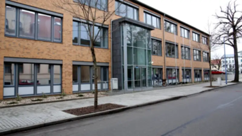 88-Jähriger in Bernburg: Unfallflucht und reduzierte Strafe