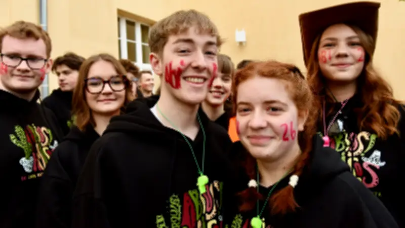Abi-Finale in Eisleben und Hettstedt: Kreative Mottos und ausgelassene Feiern zum letzten Schultag