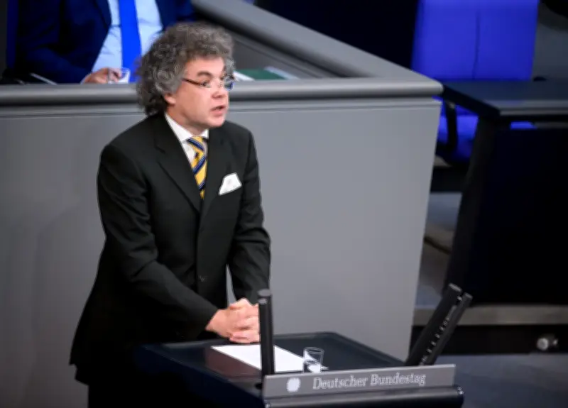 AfD-Abgeordneter Moosdorf muss wegen Hitlergruß-Vorwurfs vor Gericht