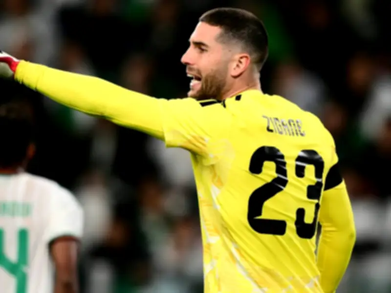 Algeriens Zidane muss um WM-Teilnahme bangen