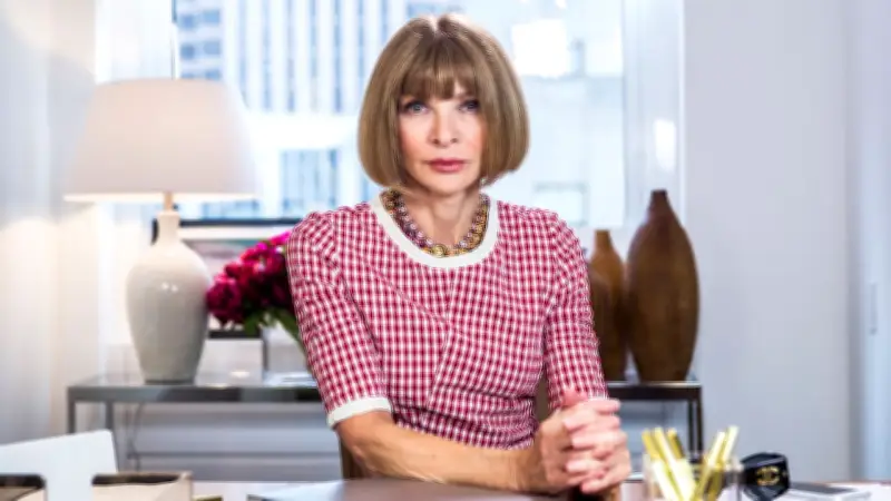 Anna Wintours Büro-Regeln: Ex-Assistenten enthüllen strenge Realität hinter 'Der Teufel trägt Prada'