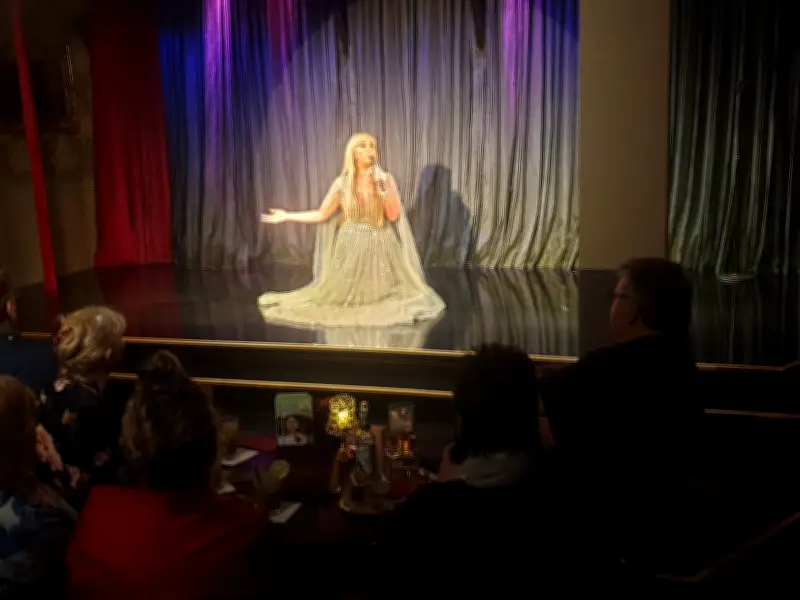 Annemarie Eilfeld und Daniel Lopes begeistern mit „Magic Diva Show“ in Wittenberg