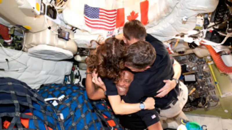 Artemis-2-Crew emotional überwältigt: Astronauten ringen nach Rückkehr vom Mond um Worte