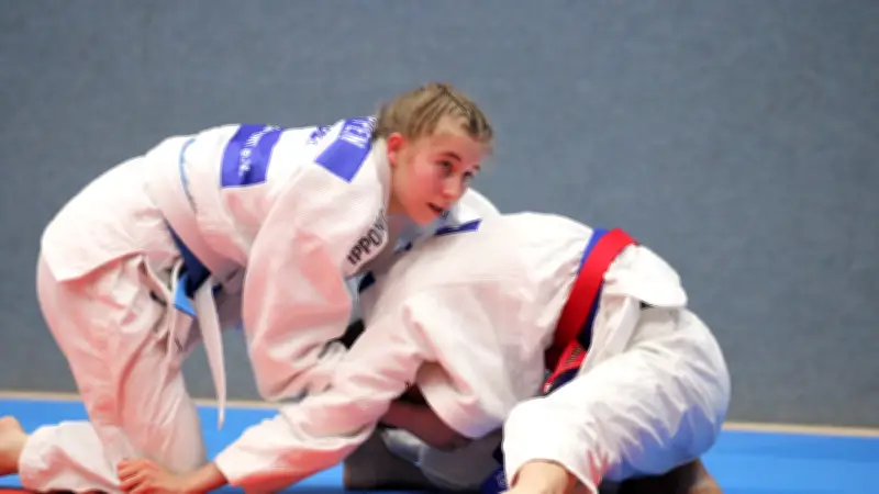 Asia-Kämpfer zwischen Europa-Cup und Kinder-Turnier