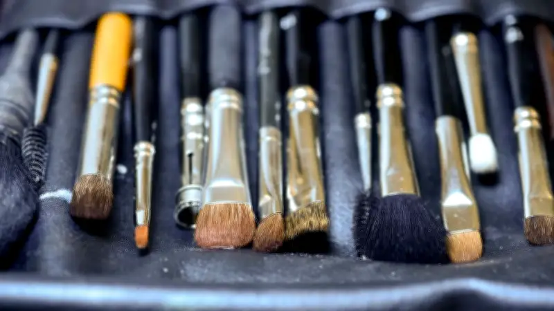 Ausstellungseröffnung in Neubrandenburg: Schüler-Künstler-Projekt zeigt „Begegnungen als Lebenszeichen“