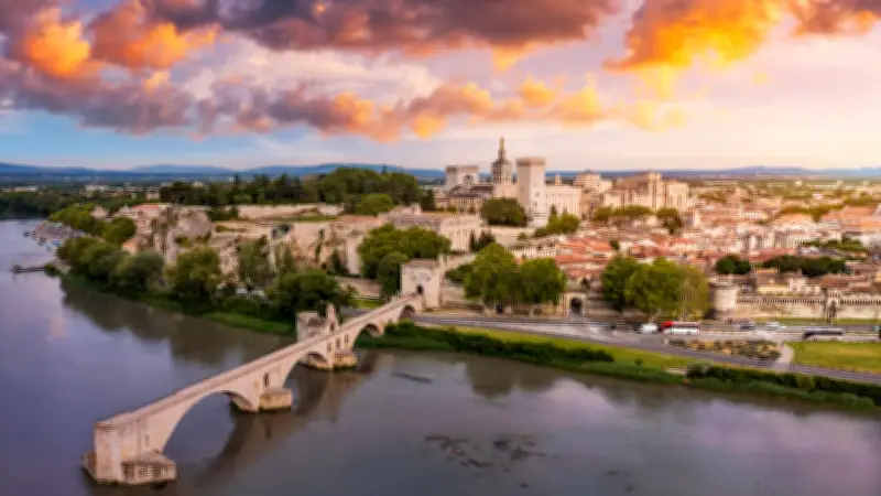 Avignon: Die raue Perle der Provence mit authentischem Charme und Geschichte