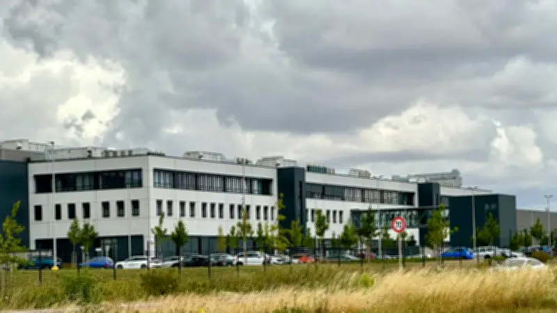 Avnet schließt Logistikzentrum in Bayern: Bernburg in Sachsen-Anhalt profitiert